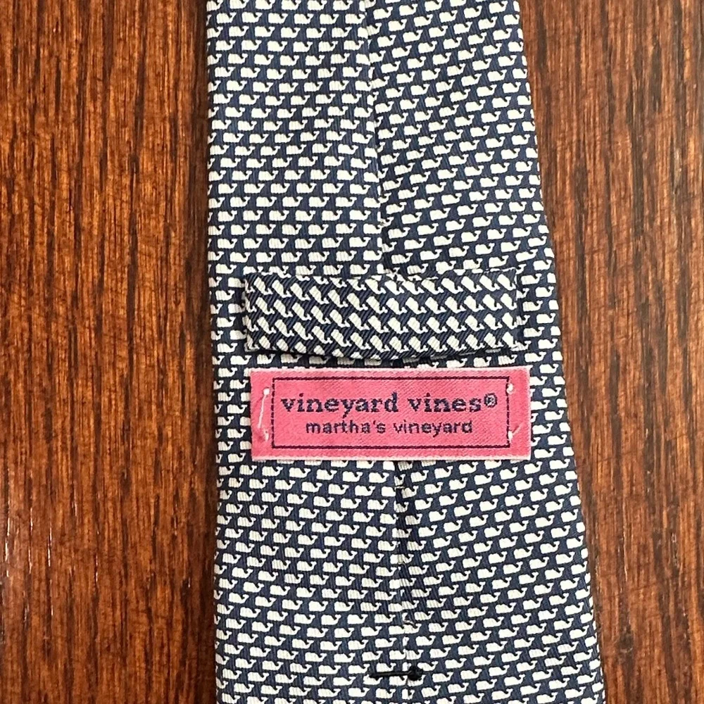 Vineyard Vines Kids Classic Whale Tie Navy and White